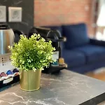 Beautiful Mini Loft Near Saint-Lazare